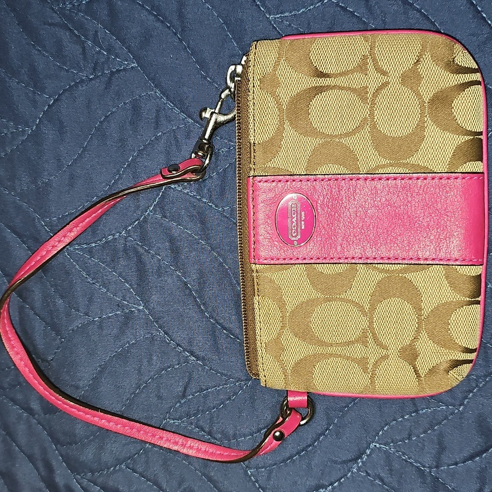 Coach Signature Tan and Pink Wristlet Excellent Condition